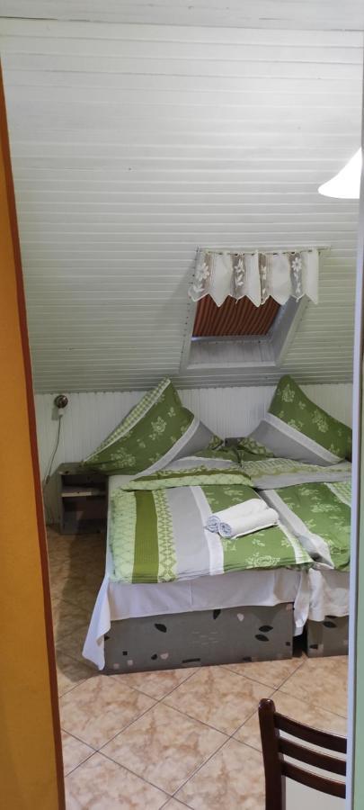 Apartmanhaz Gabriella Харканы Экстерьер фото